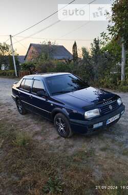 Седан Volkswagen Vento 1993 в Ровно