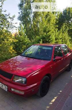 Седан Volkswagen Vento 1997 в Львові