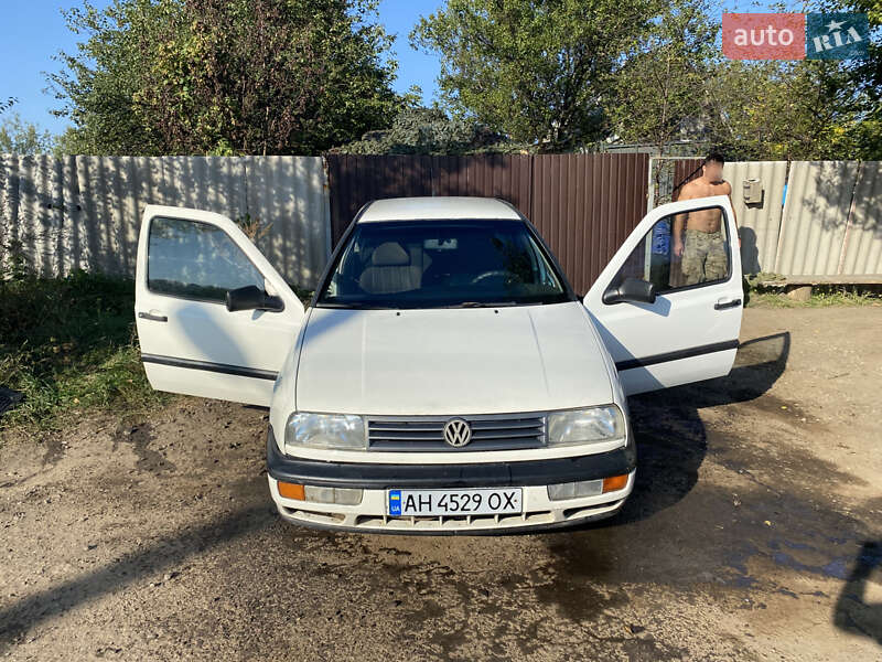 Седан Volkswagen Vento 1992 в Баштанці