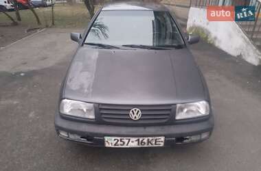 Седан Volkswagen Vento 1993 в Києві