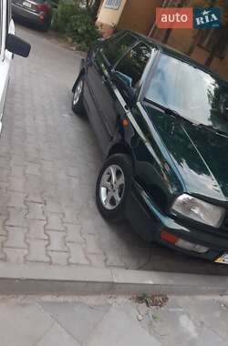 Седан Volkswagen Vento 1997 в Чернівцях