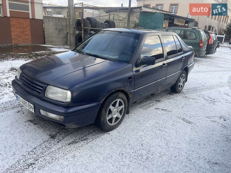 Седан Volkswagen Vento 1993 в Тернополе