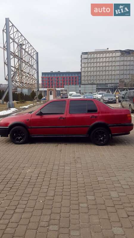 Седан Volkswagen Vento 1994 в Львове