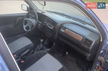Седан Volkswagen Vento 1992 в 
