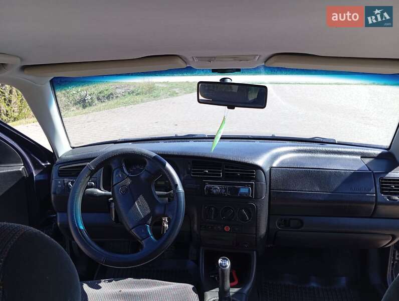 Седан Volkswagen Vento 1997 в Львові