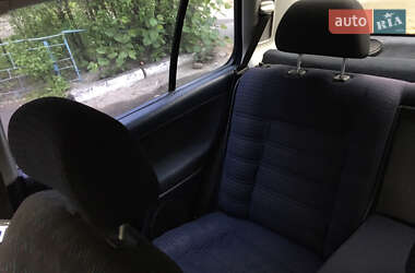 Седан Volkswagen Vento 1992 в 