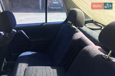 Седан Volkswagen Vento 1992 в 