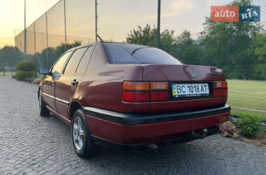 Седан Volkswagen Vento 1993 в 