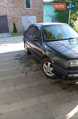 Седан Volkswagen Vento 1996 в Городку