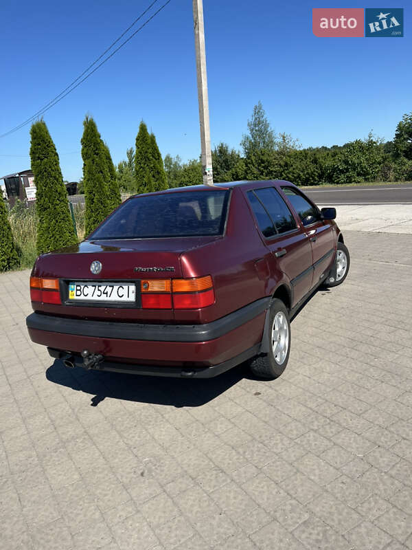 Седан Volkswagen Vento 1993 в Львові