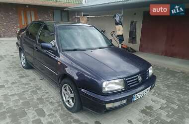 Седан Volkswagen Vento 1997 в Підволочиську