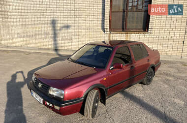 Седан Volkswagen Vento 1995 в Кременчуці