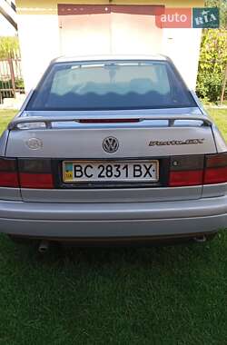 Седан Volkswagen Vento 1996 в 