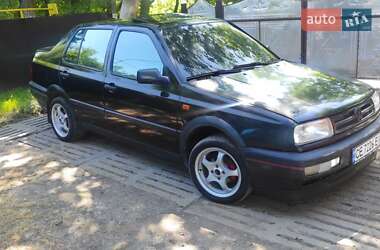 Седан Volkswagen Vento 1993 в 