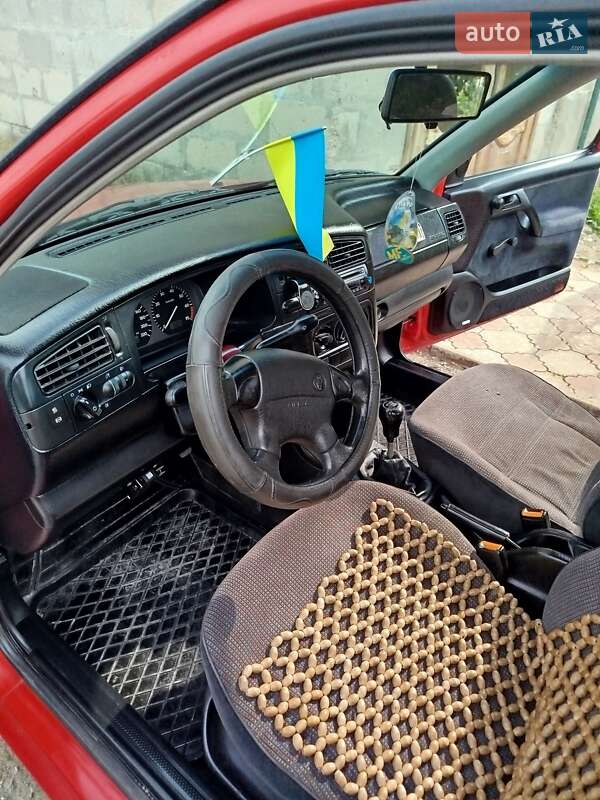 Седан Volkswagen Vento 1996 в Збаражі