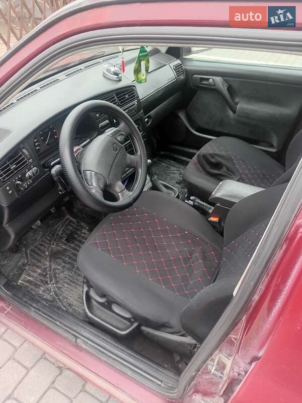 Седан Volkswagen Vento 1997 в Шепетовке