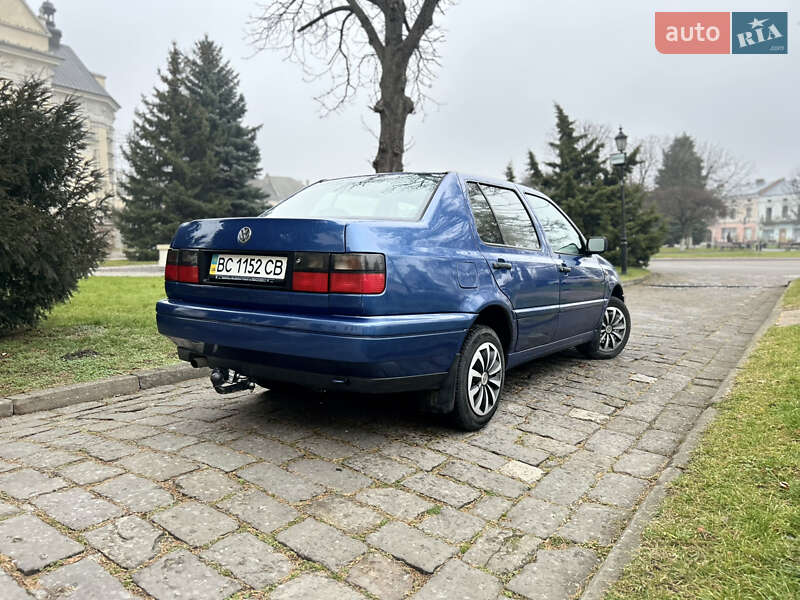 Седан Volkswagen Vento 1996 в Жовкве фото 3 Седан Volkswagen Vento 1996 в Жовкве
