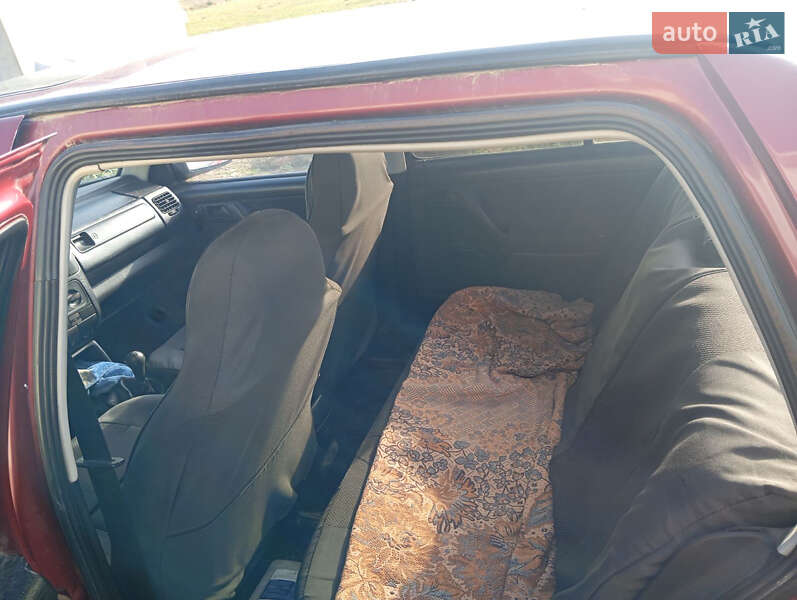 Седан Volkswagen Vento 1992 в Чудее