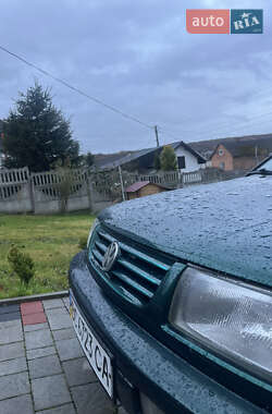 Седан Volkswagen Vento 1996 в Бібрці