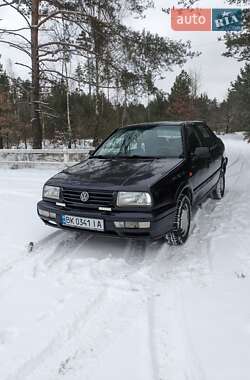 Седан Volkswagen Vento 1994 в Рафалівці