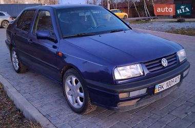 Седан Volkswagen Vento 1994 в Здолбунове