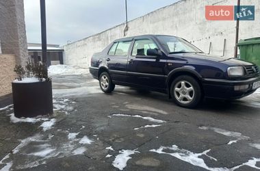 Седан Volkswagen Vento 1996 в Виннице