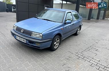 Седан Volkswagen Vento 1992 в Львові