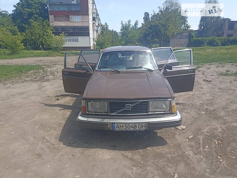 Volvo 244