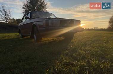 Седан Volvo 244 1981 в Пирятине