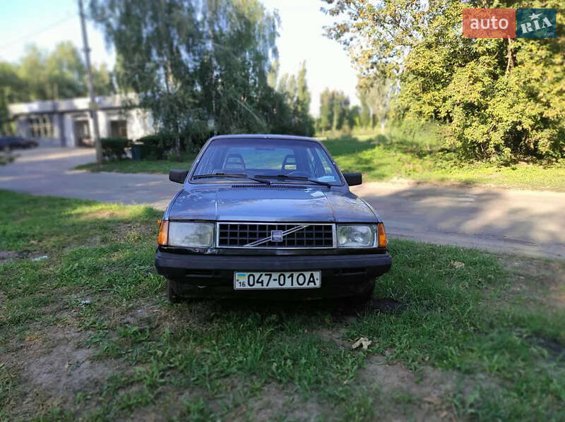 Лифтбек Volvo 340 1984 в Петриковке
