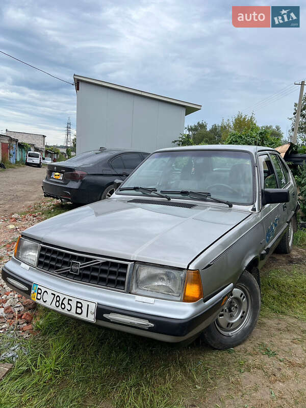 Хэтчбек Volvo 340 1987 в Львове