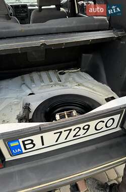 Хэтчбек Volvo 340 1989 в 