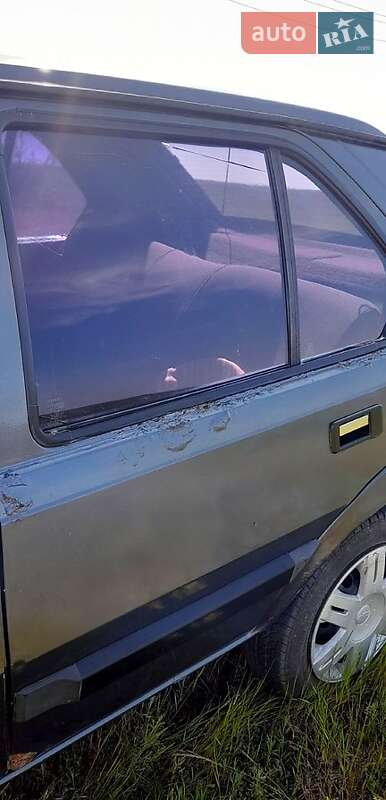 Хетчбек Volvo 340 1987 в Одесі