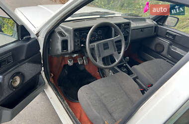 Хэтчбек Volvo 340 1988 в 