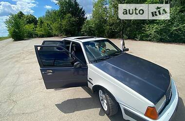 Хэтчбек Volvo 440 1989 в Гайсине