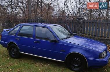 Хэтчбек Volvo 440 1990 в Владимирце