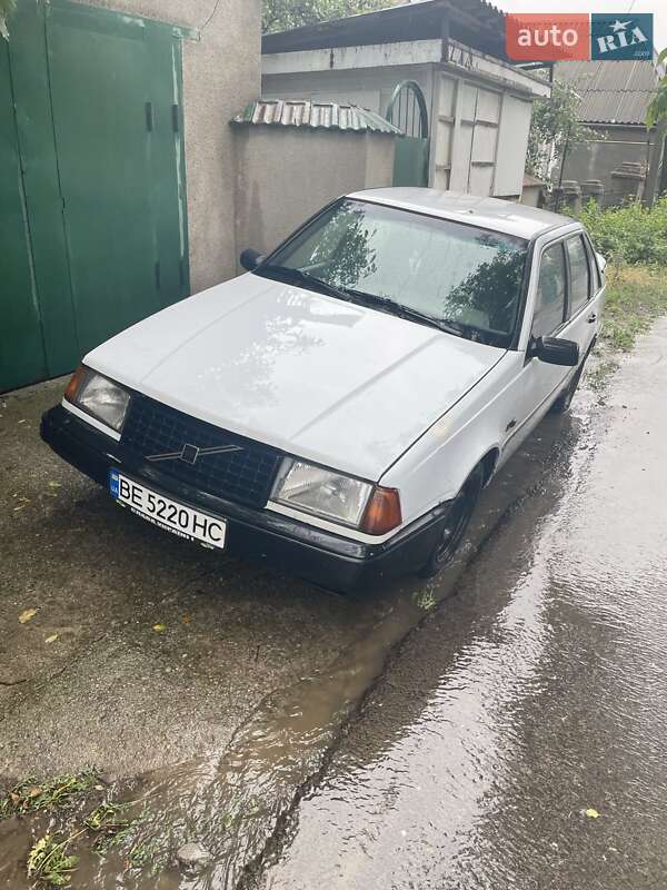 Хэтчбек Volvo 440 1990 в Болграде