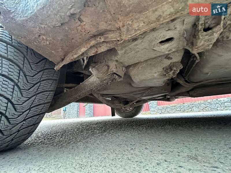 Хэтчбек Volvo 440 1991 в Шумске