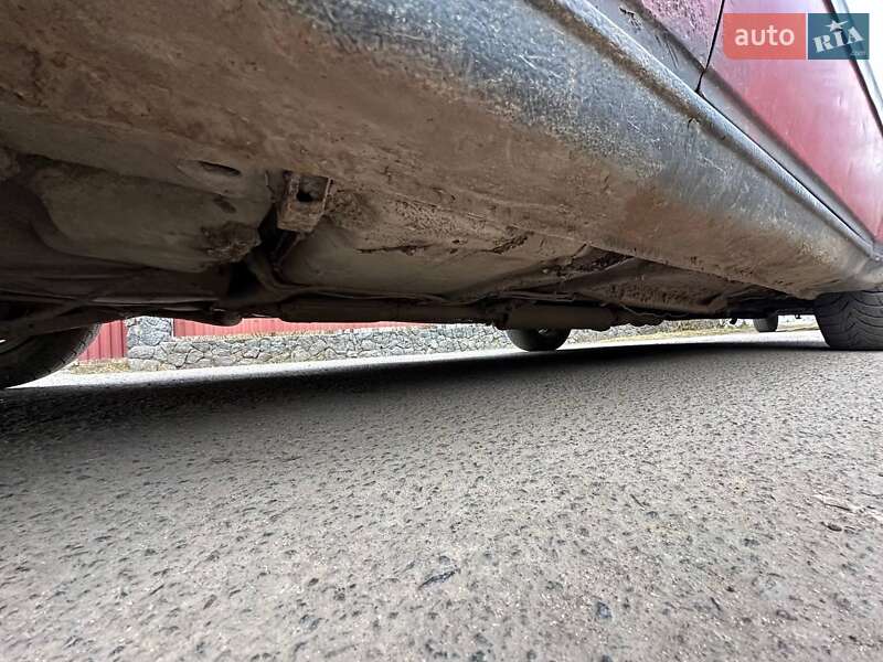 Хэтчбек Volvo 440 1991 в Шумске