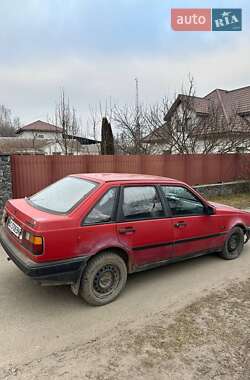 Хэтчбек Volvo 440 1991 в 
