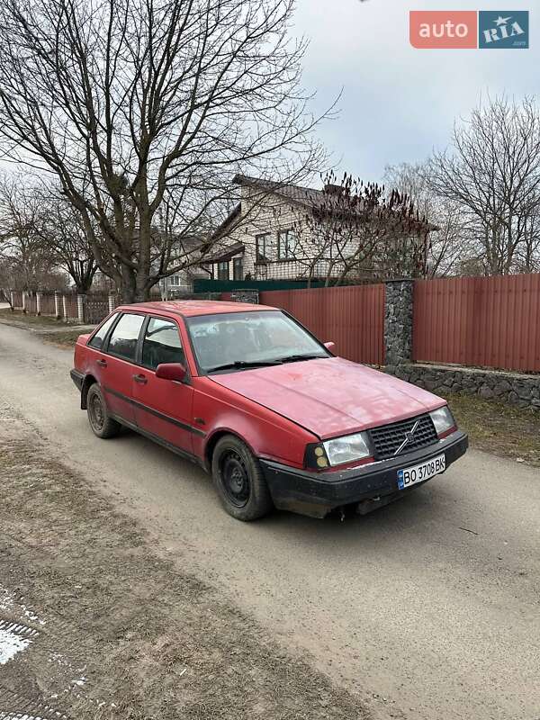 Хэтчбек Volvo 440 1991 в Шумске