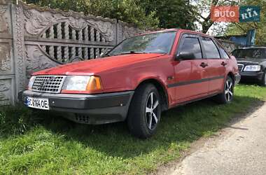 Хэтчбек Volvo 440 1988 в Дублянах