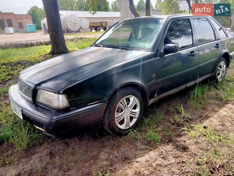 Хэтчбек Volvo 440 1990 в 