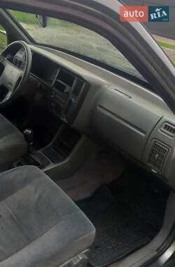 Хэтчбек Volvo 440 1989 в 