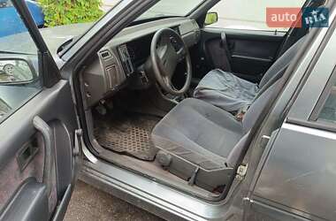 Хэтчбек Volvo 440 1989 в 