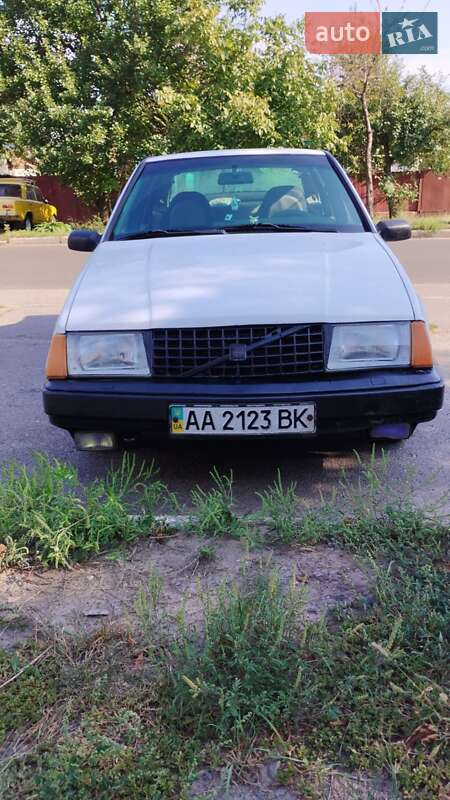 Хэтчбек Volvo 440 1991 в Черкассах