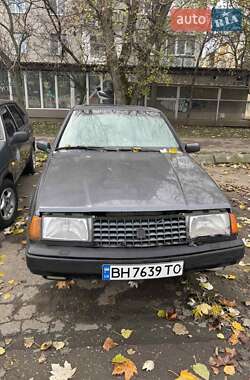 Хэтчбек Volvo 440 1990 в Одессе