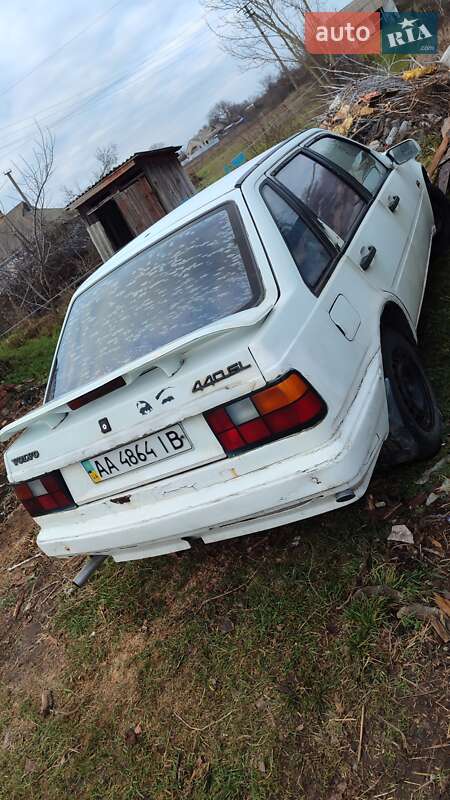 Хэтчбек Volvo 440 1990 в Каневе фото 4 Хэтчбек Volvo 440 1990 в Каневе