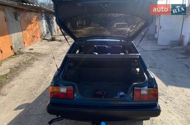 Хэтчбек Volvo 440 1990 в Одессе