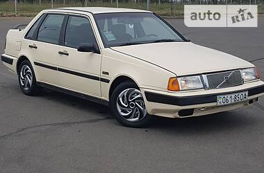 Седан Volvo 460 1992 в 